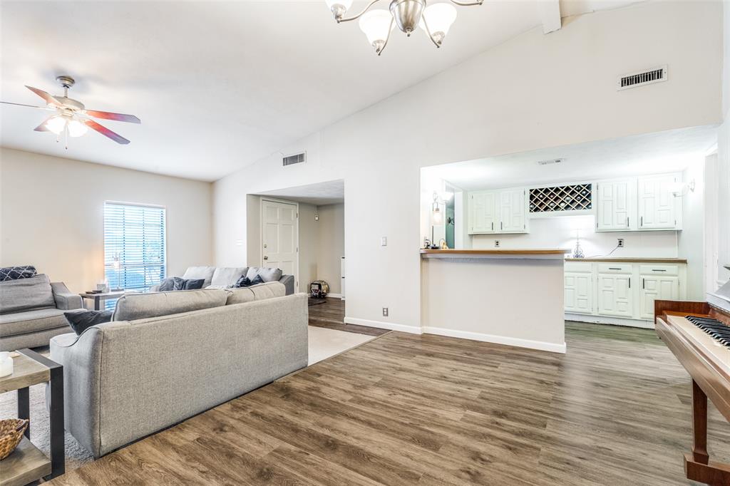 Woodlake 6 - Residential