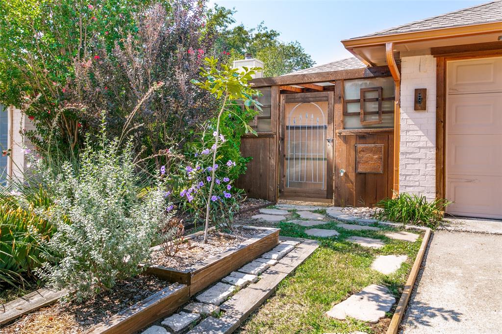 922 Boxwood Drive