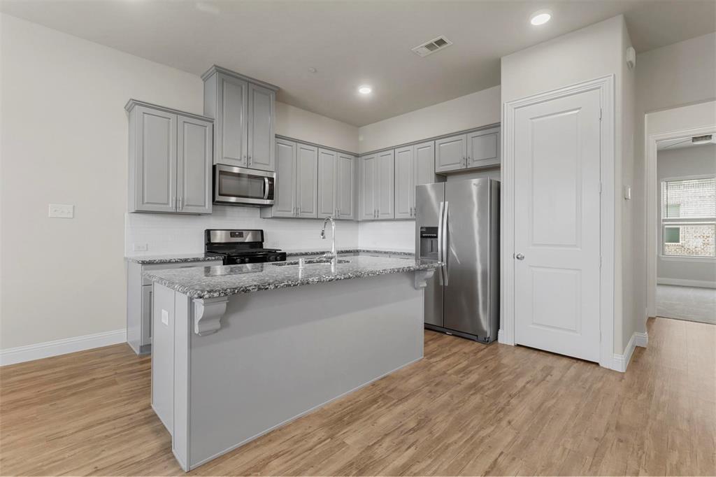 Wade Settlement Ph One - Residential Lease