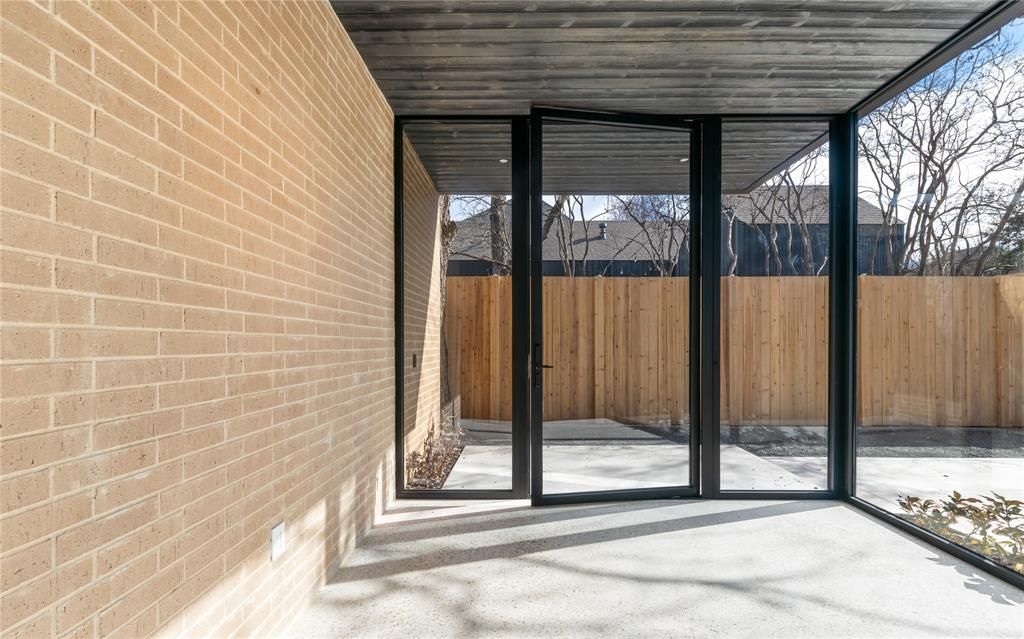 Photo of 6145 Llano Avenue, Dallas, TX 75214 (MLS # 21194071)