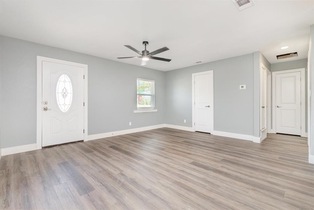 3828 Pacesetter Drive