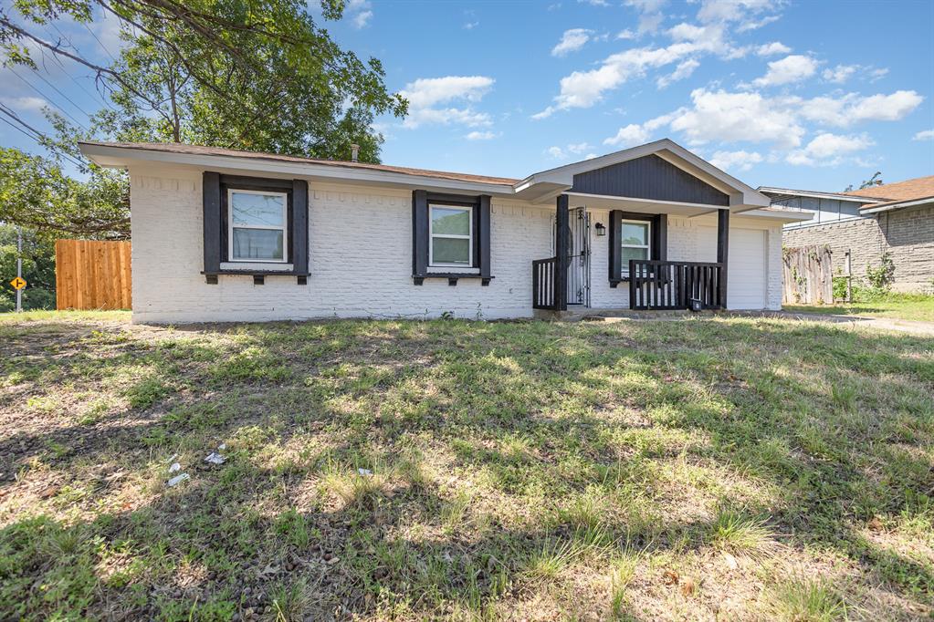 3828 Pacesetter Drive