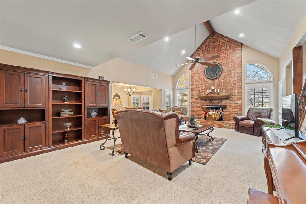 7914 Ravenswood Road