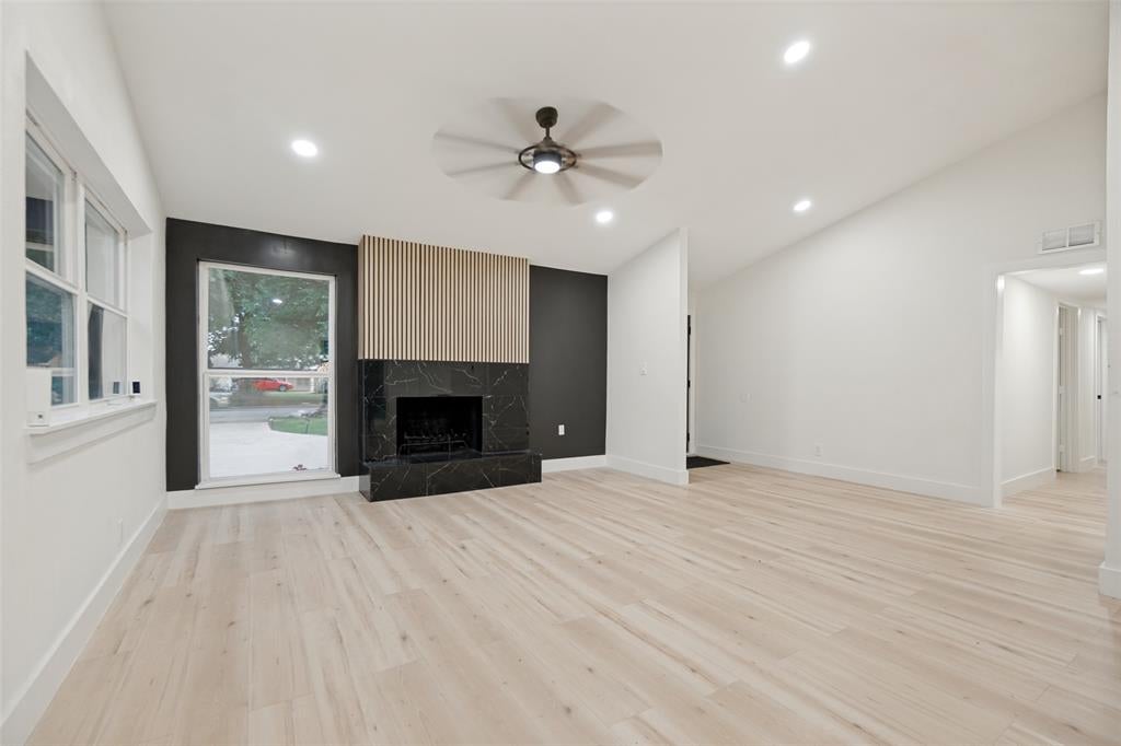 2909 Silverton Drive