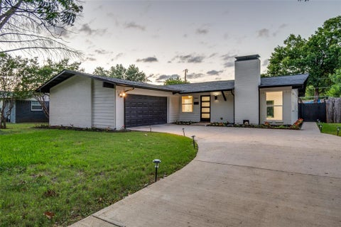 Photo of 2909 Silverton Drive, Dallas, TX 75229 (MLS # 21310736)