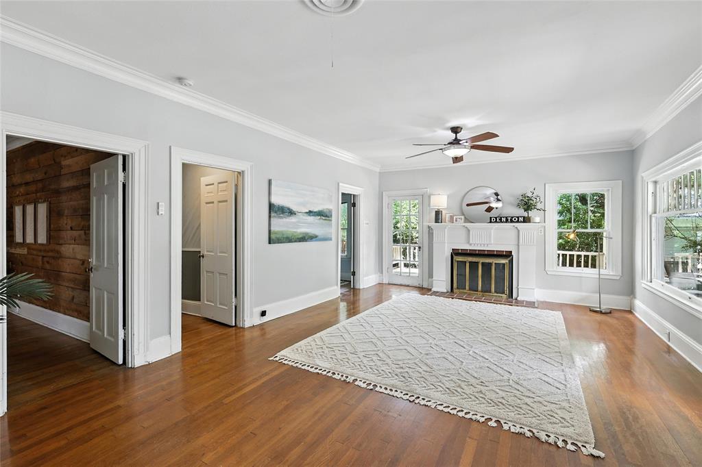1000 W Hickory Street