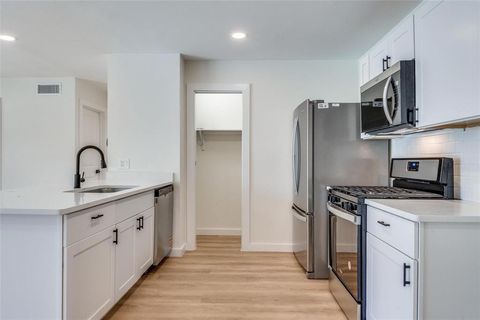 118 W Wanda Drive Garland TX 75040
