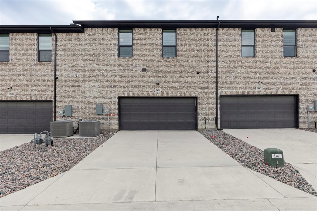 Ridgeline Towns - Residential