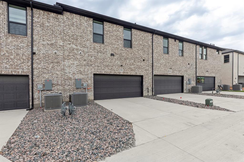 Ridgeline Towns - Residential