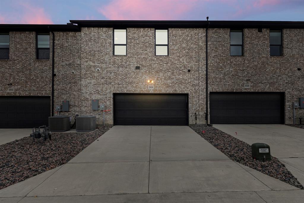 Ridgeline Towns - Residential