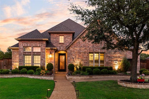 Photo of 409 Rawhide Path, Keller, TX 76248 (MLS # 21384086)