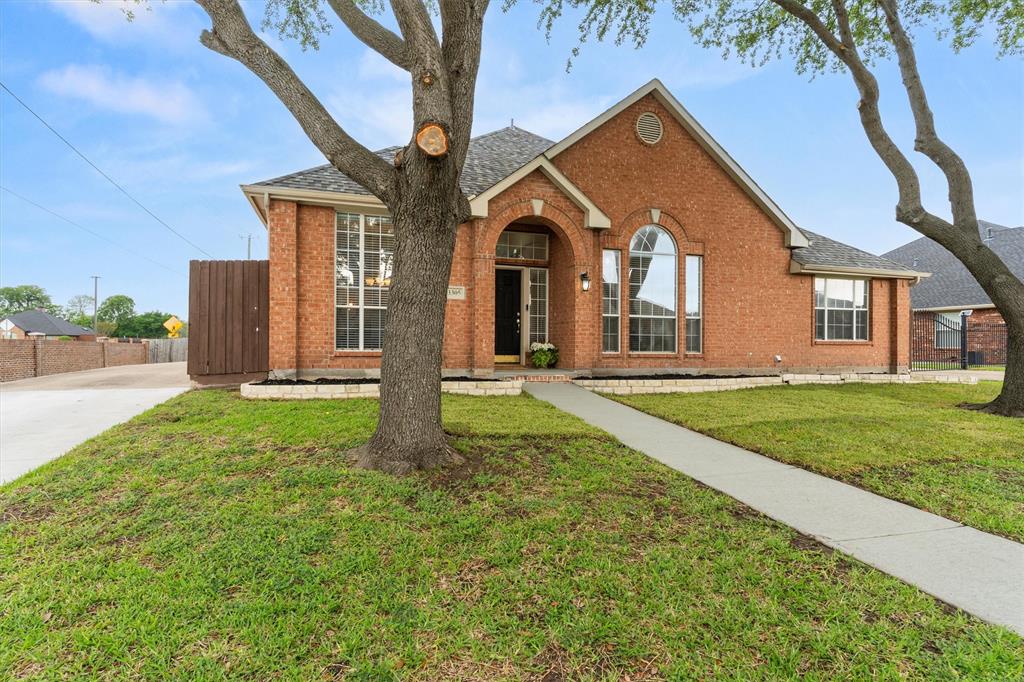3305 Lake Highlands Drive