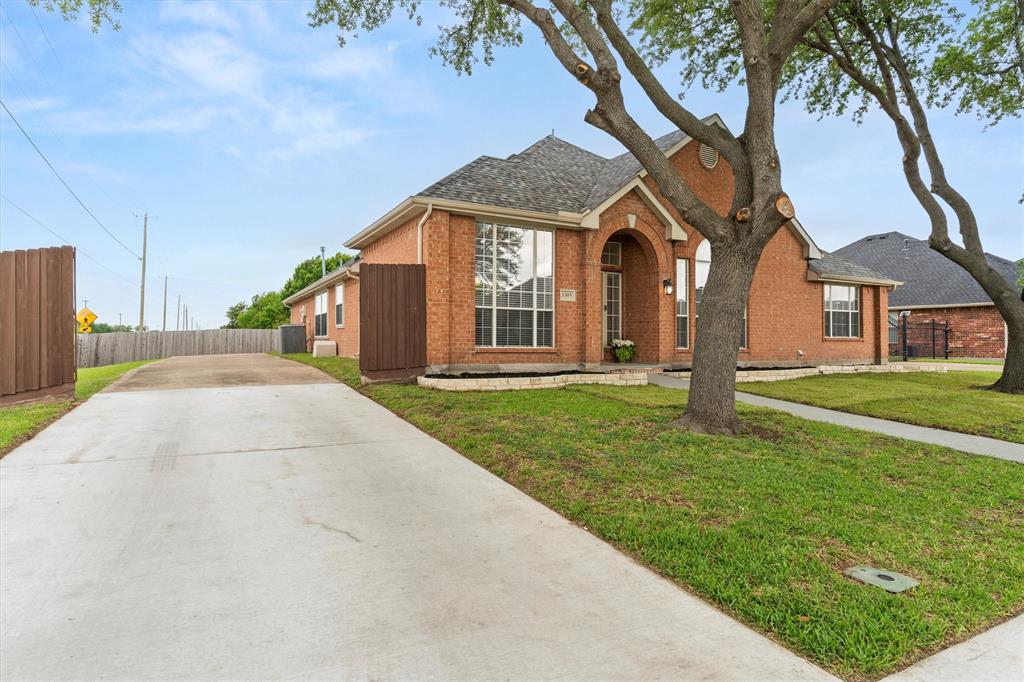 3305 Lake Highlands Drive