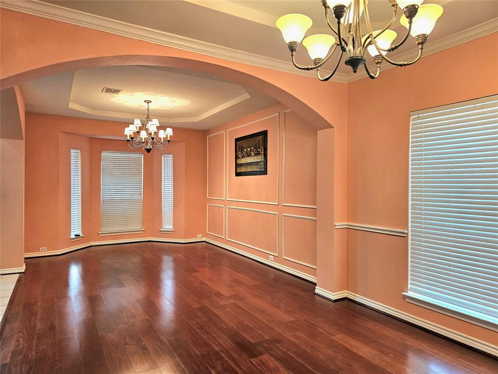 1210 Autumn Drive