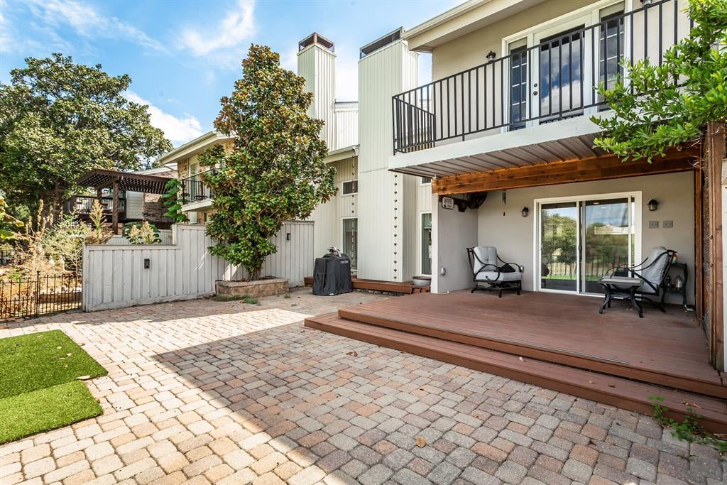 2925 Country Place Circle