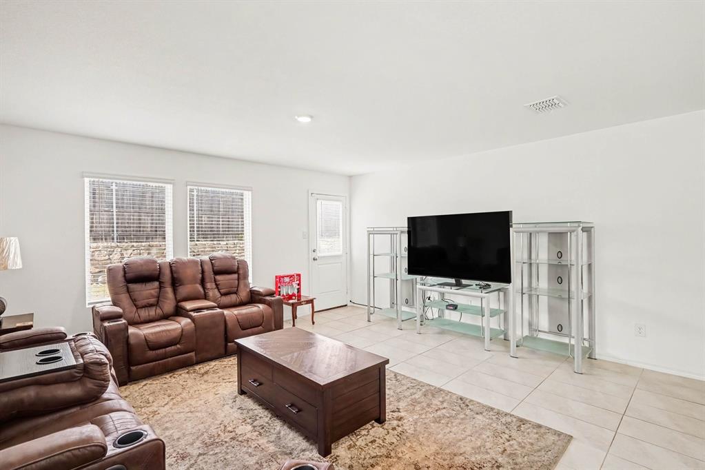 2908 Roy Road