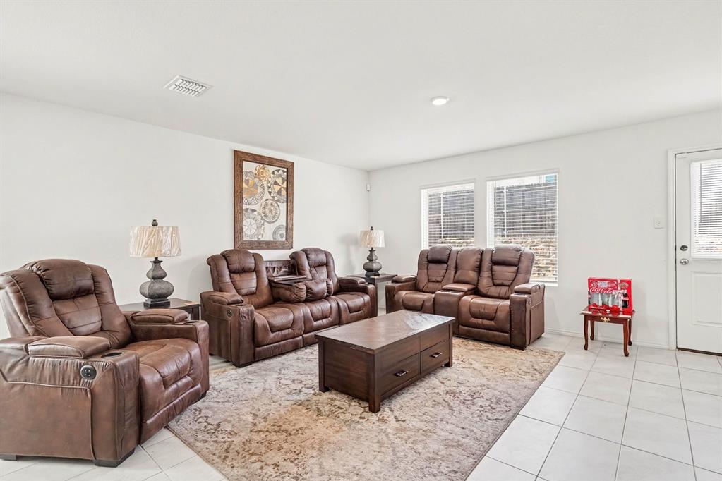 2908 Roy Road