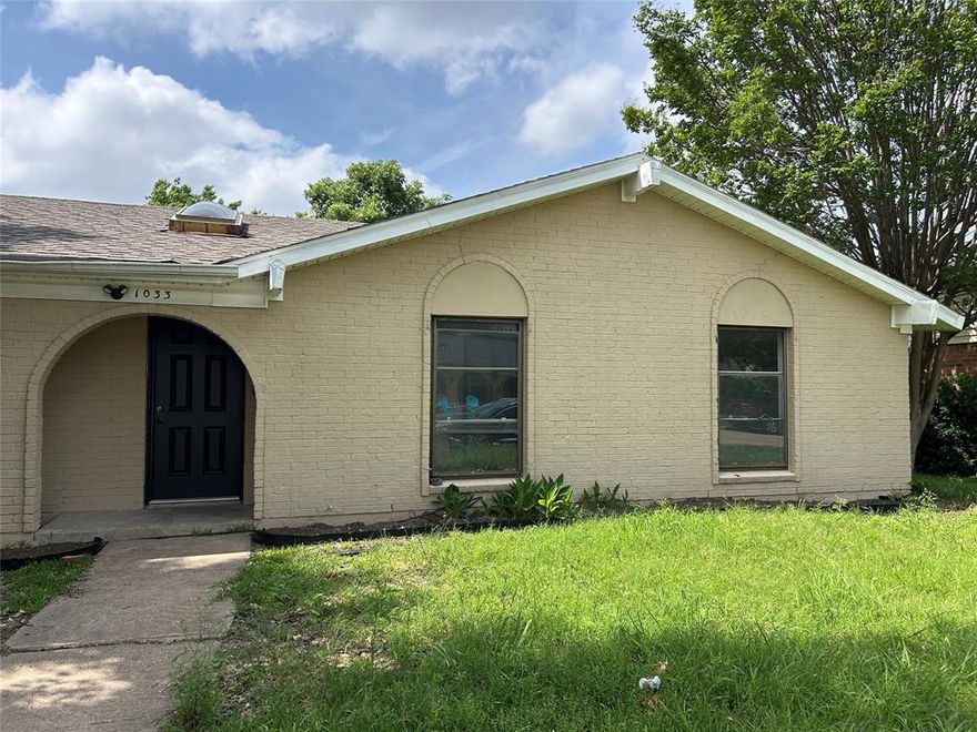 Amazing 4 bed and 2 full bath house. Garage is converted as bed room. quartz counter top in kitchen. Free Refrigerator. New carpet in bedrooms.
