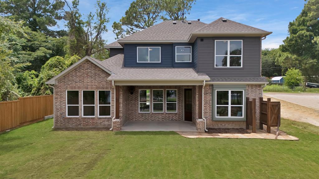 1211 Woodcrest Drive