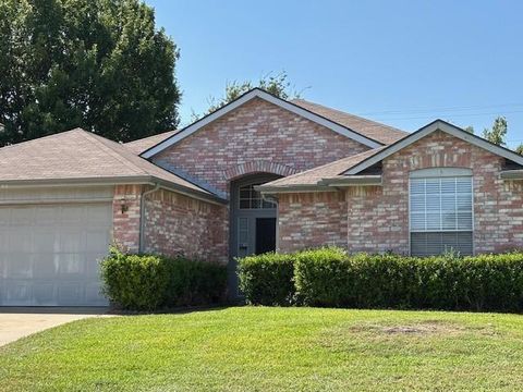 2200 Belton Drive Arlington TX 76018