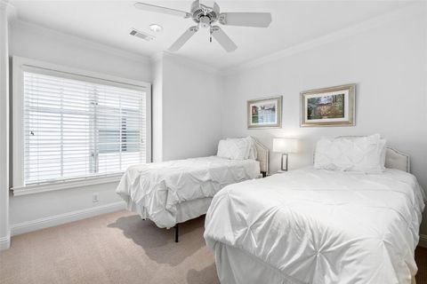 Tiny photo for 4334 Emerson Avenue #4334, University Park, TX 75205 (MLS # 21157602)