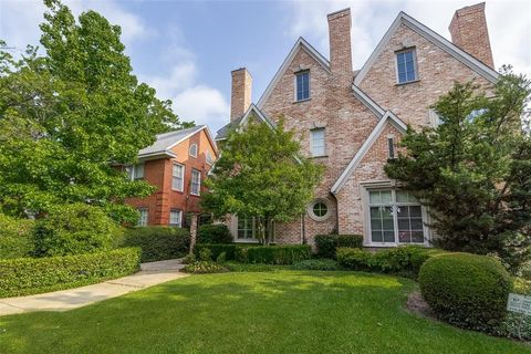 Photo of 4334 Emerson Avenue #4334, University Park, TX 75205 (MLS # 21157602)