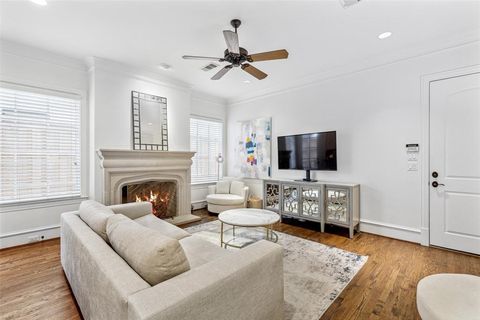 Tiny photo for 4334 Emerson Avenue #4334, University Park, TX 75205 (MLS # 21157602)