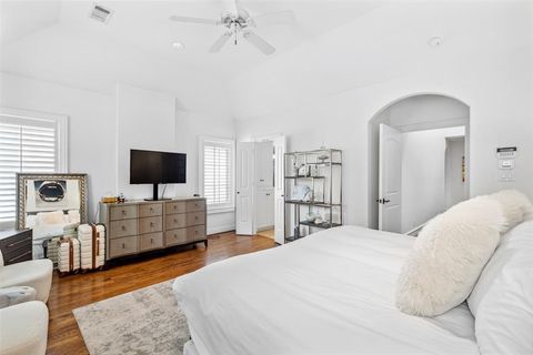 Tiny photo for 4334 Emerson Avenue #4334, University Park, TX 75205 (MLS # 21157602)