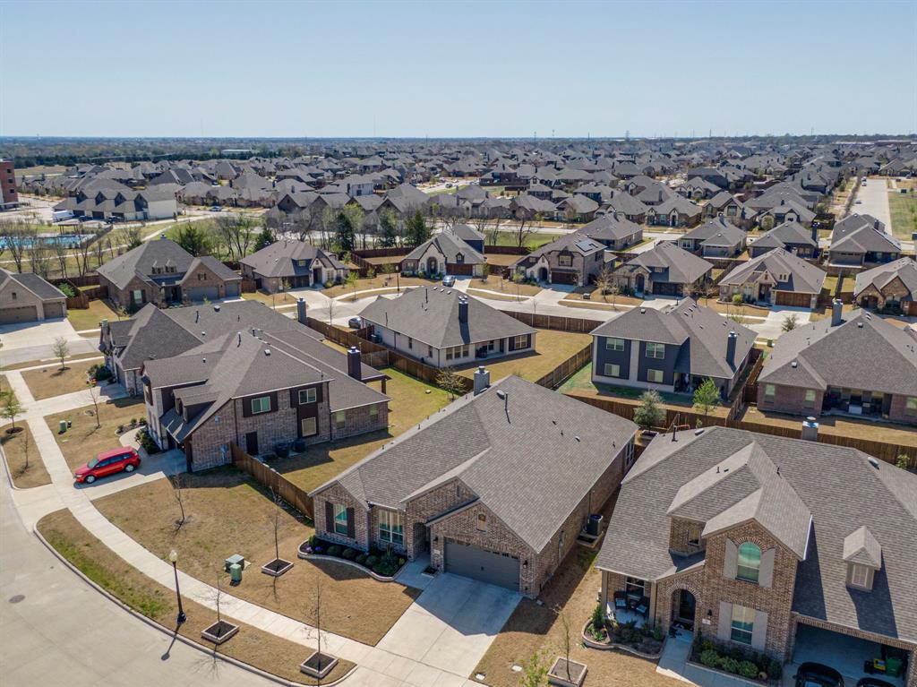 512 Country Meadows Boulevard
