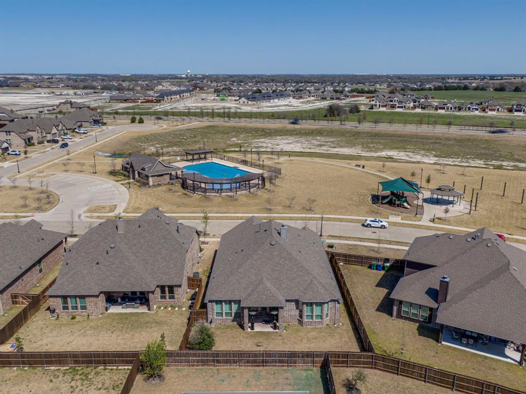 512 Country Meadows Boulevard