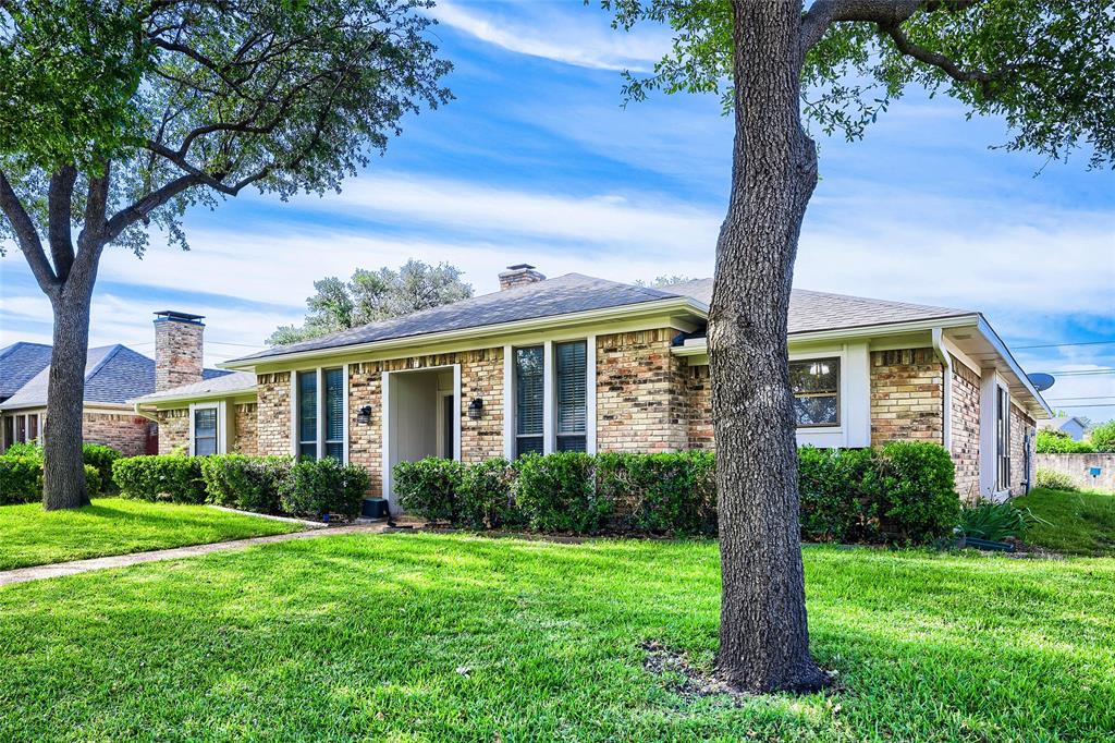 1202 E Berkeley Drive