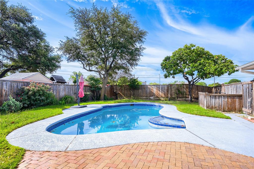 1202 E Berkeley Drive