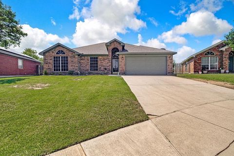 1117 Marcia Lane Burleson TX 76028