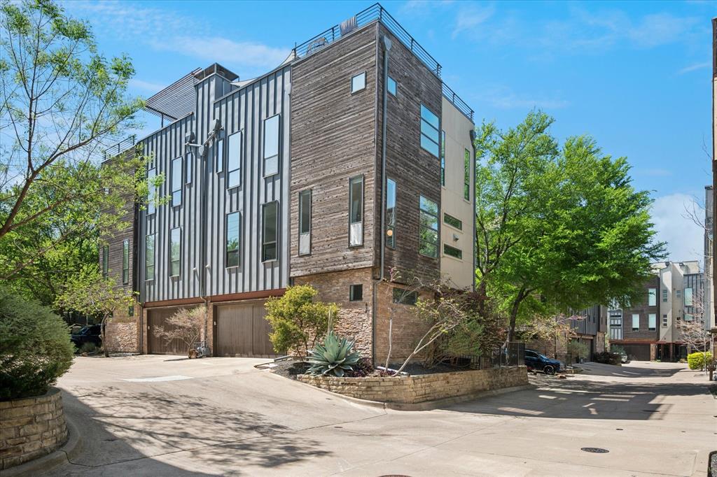 432 Trinity River Circle