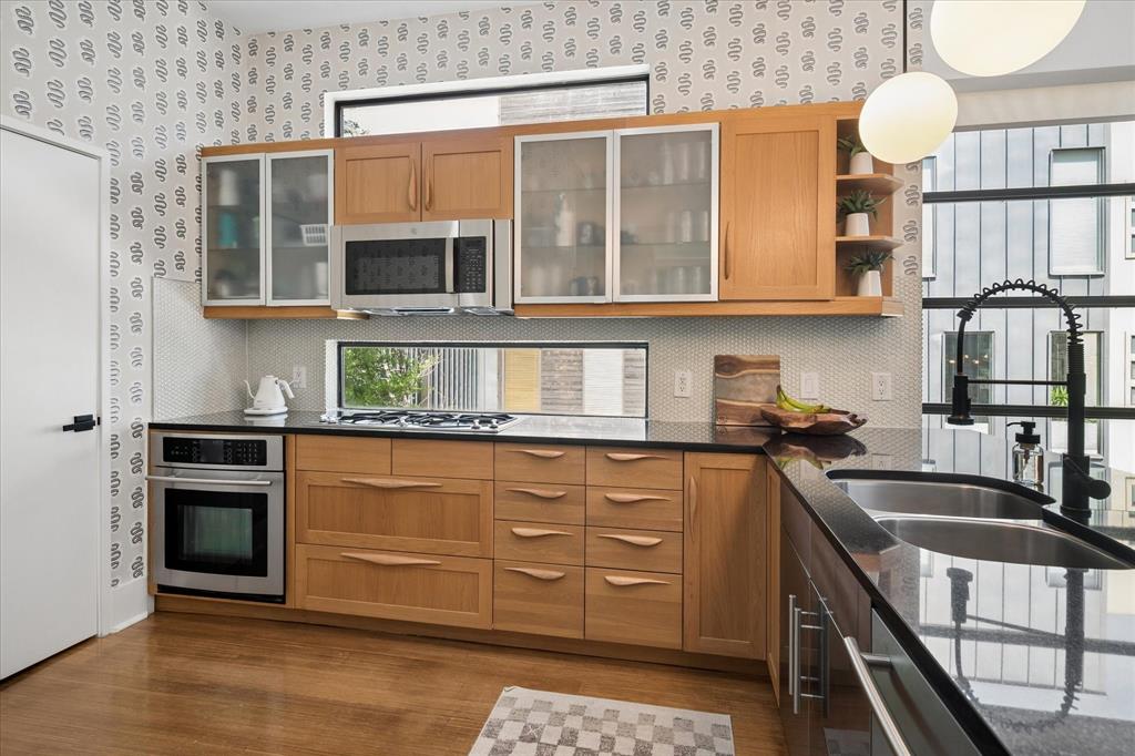 Trinity Twnhms - Residential