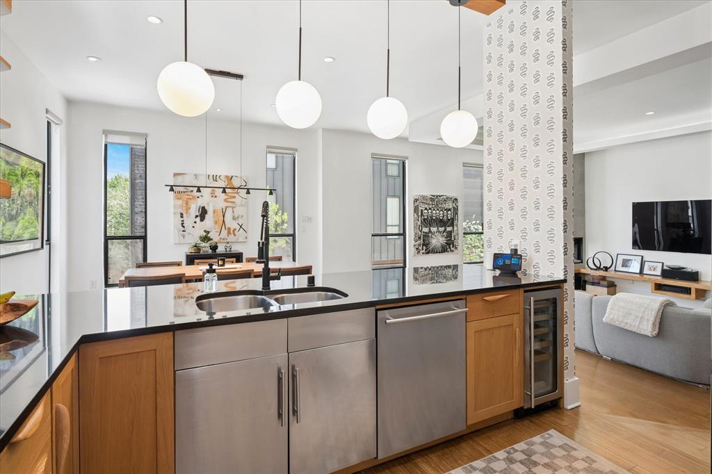 Trinity Twnhms - Residential