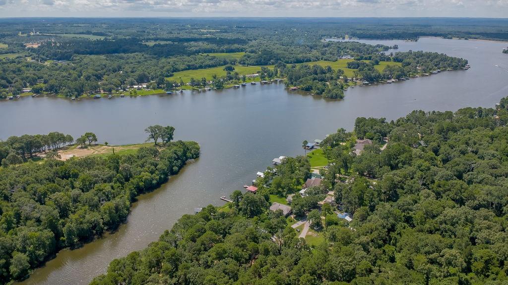 822 County Road 2297