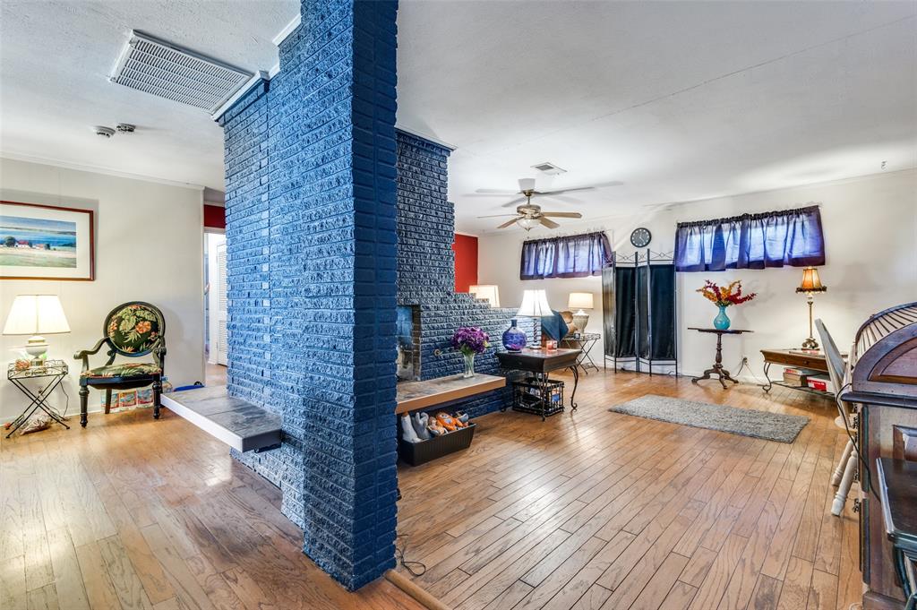 3722 Devonshire Court W