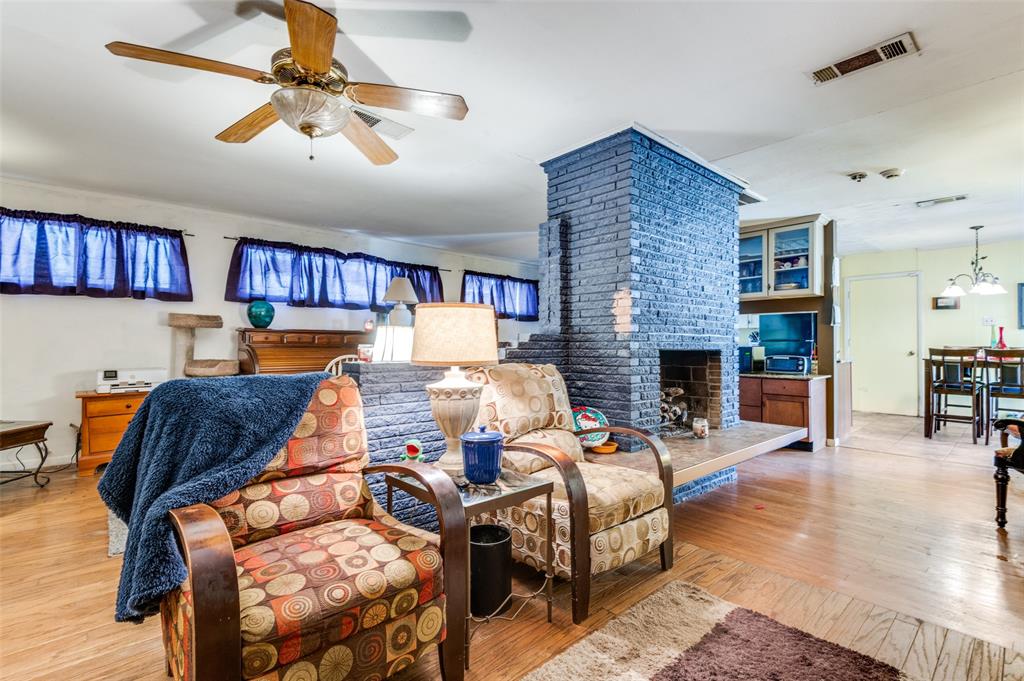 3722 Devonshire Court W