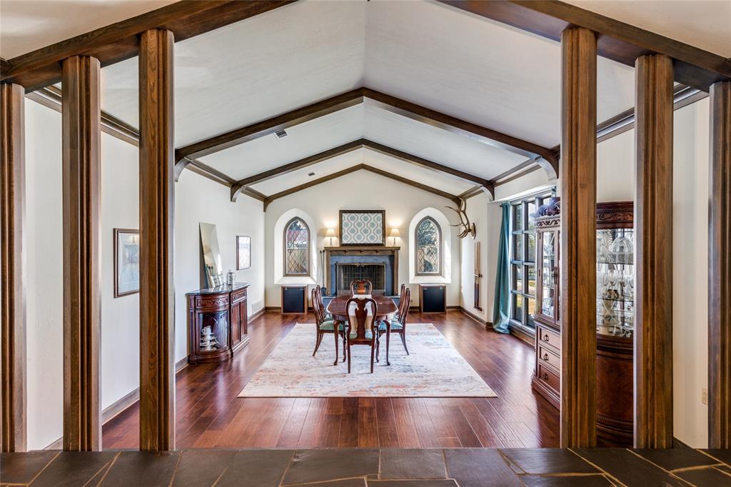 1213 Greenbriar Lane