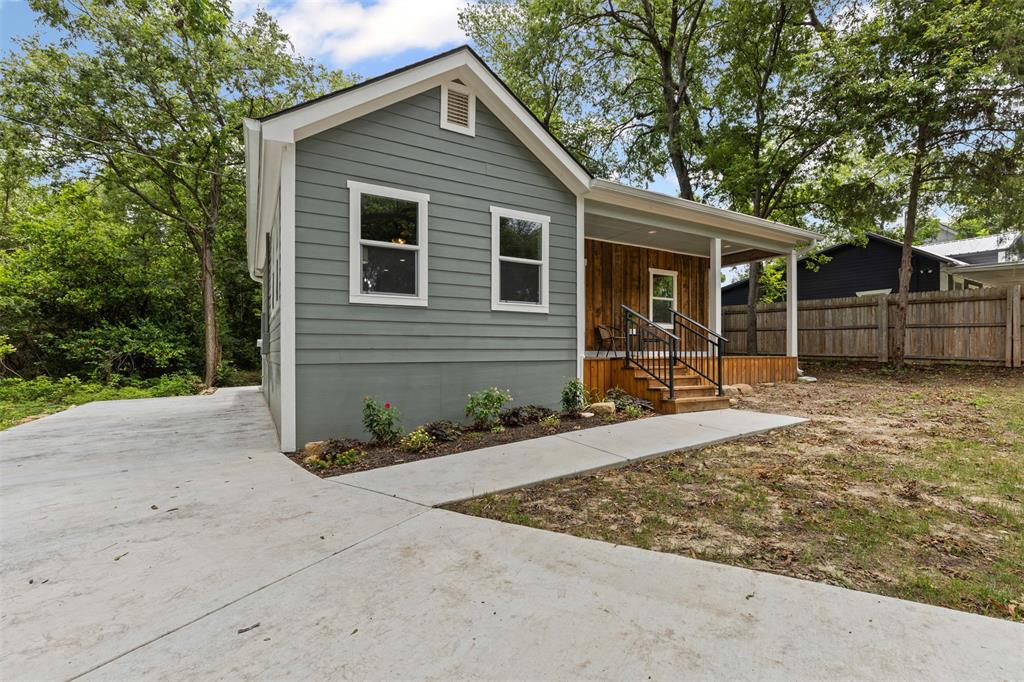 309 Soward Avenue