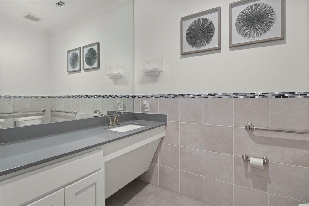 Vista Rdg Macarthur Office Park - Commercial Sale