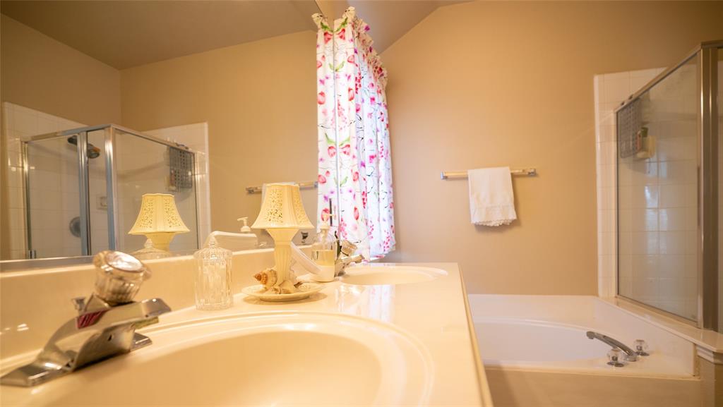 Lakes Of Preston Vineyards Ph 2 The - Residential