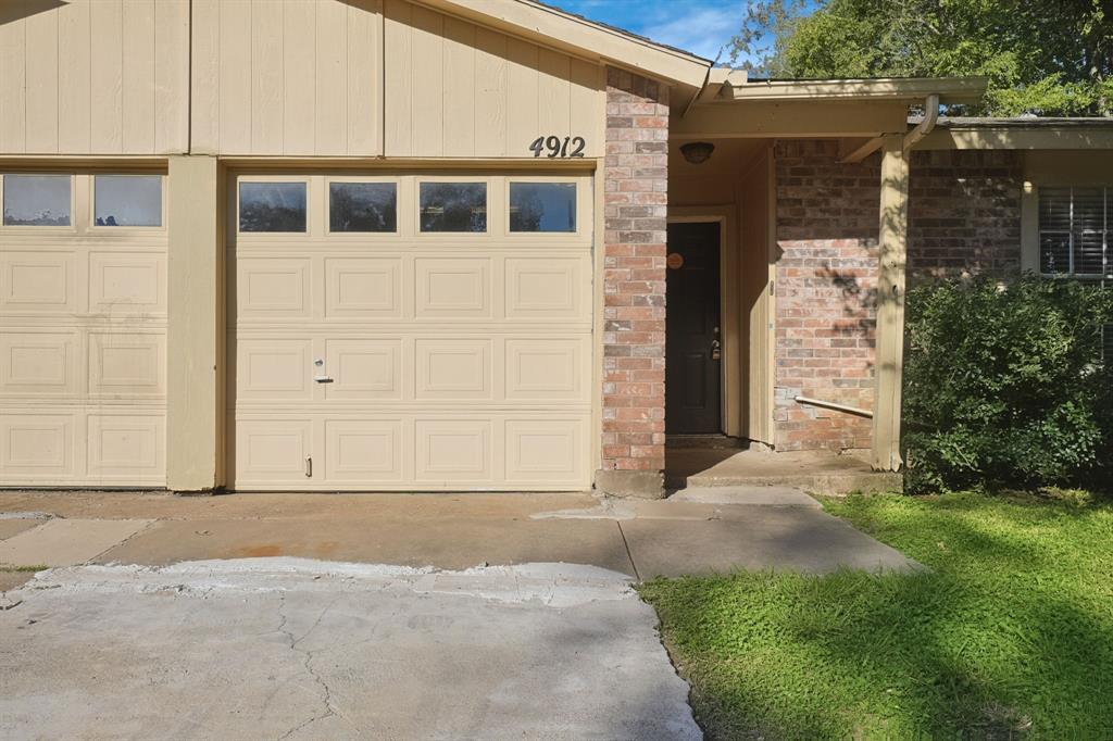 4912 Sandalwood Lane