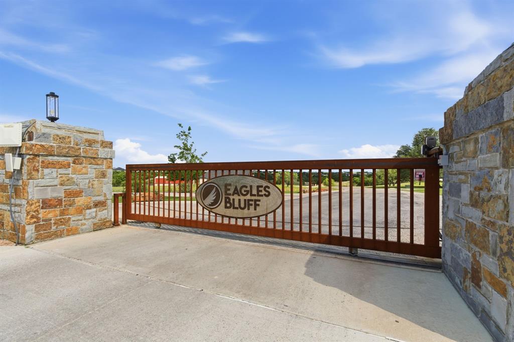 1025 Sky Road