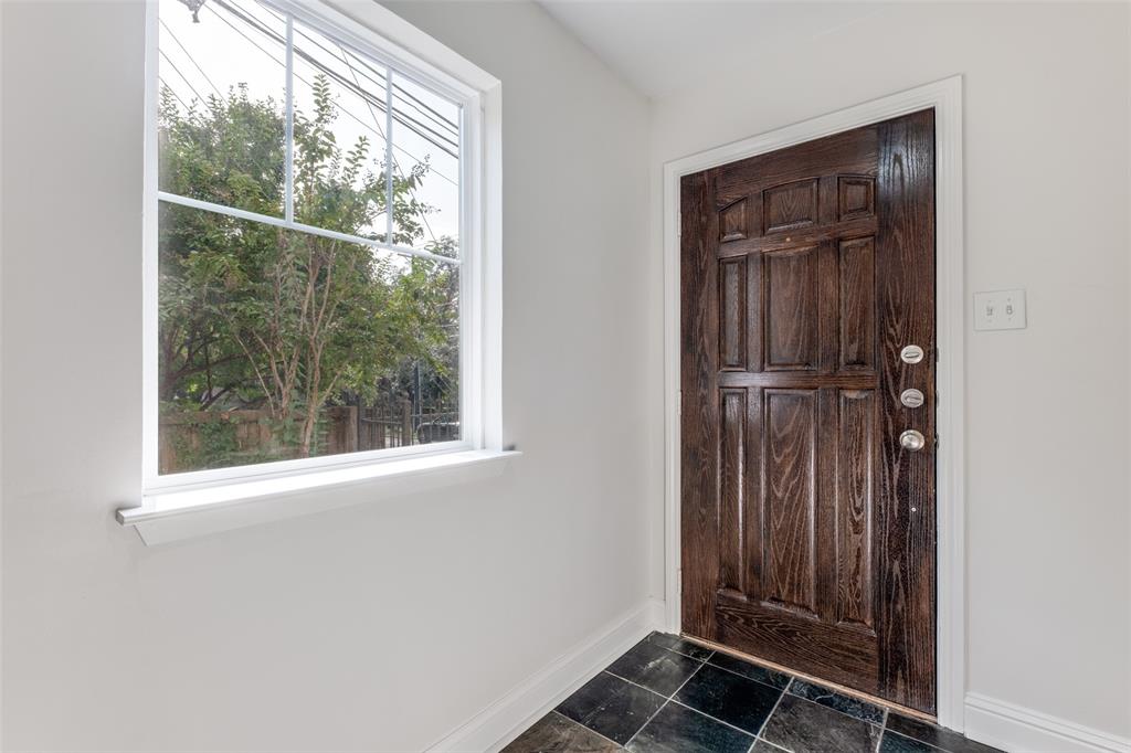 Buena Vista Condos 4058-60 - Residential Lease