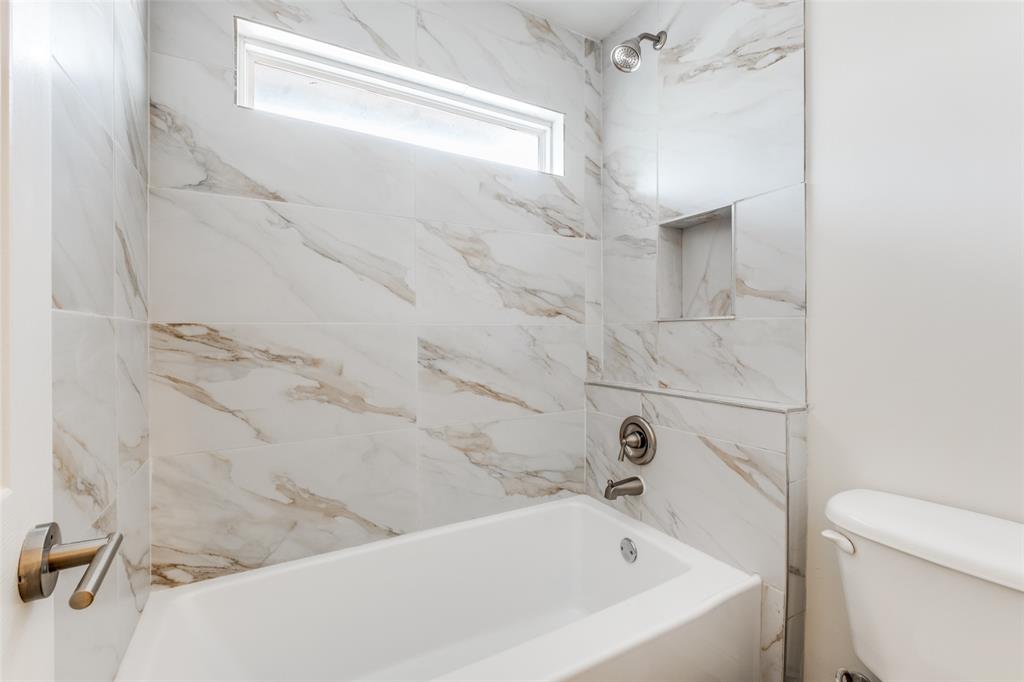 Buena Vista Condos 4058-60 - Residential Lease