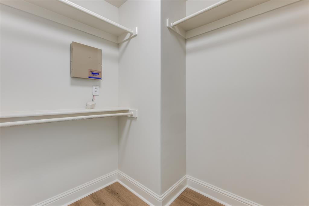 Buena Vista Condos 4058-60 - Residential Lease