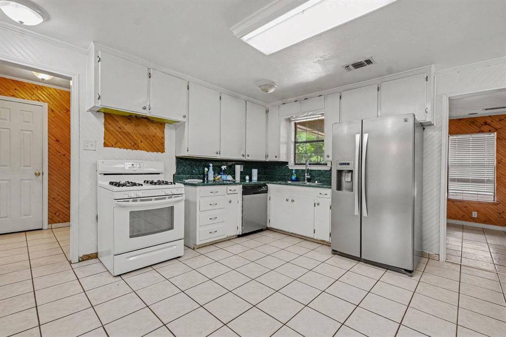 145 N Imperial Drive