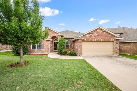 1205 Hickory Bend Lane Fort Worth TX 76108